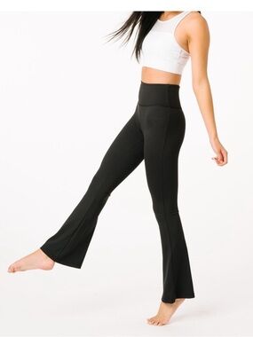 NWT Zyia Black Light n Tight Flare Leggings